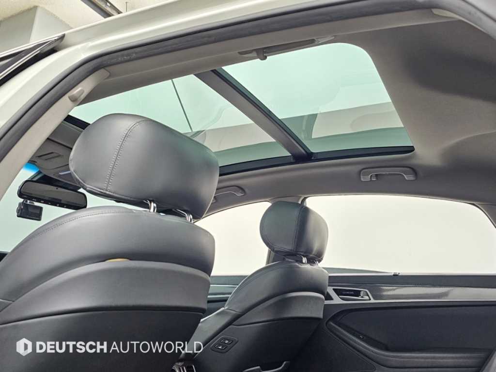 Hyundai Genesis — photo 18