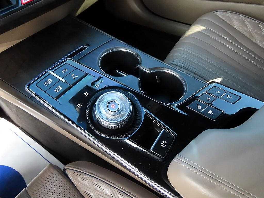 Kia K8 — photo 10