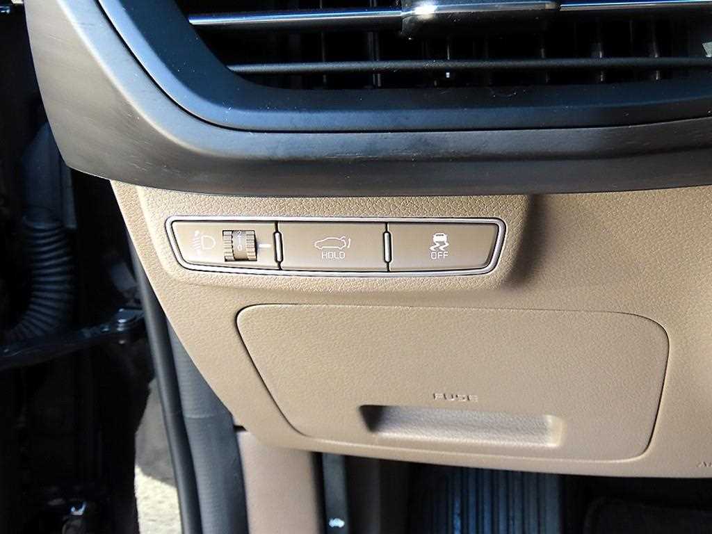 Kia K8 — photo 12