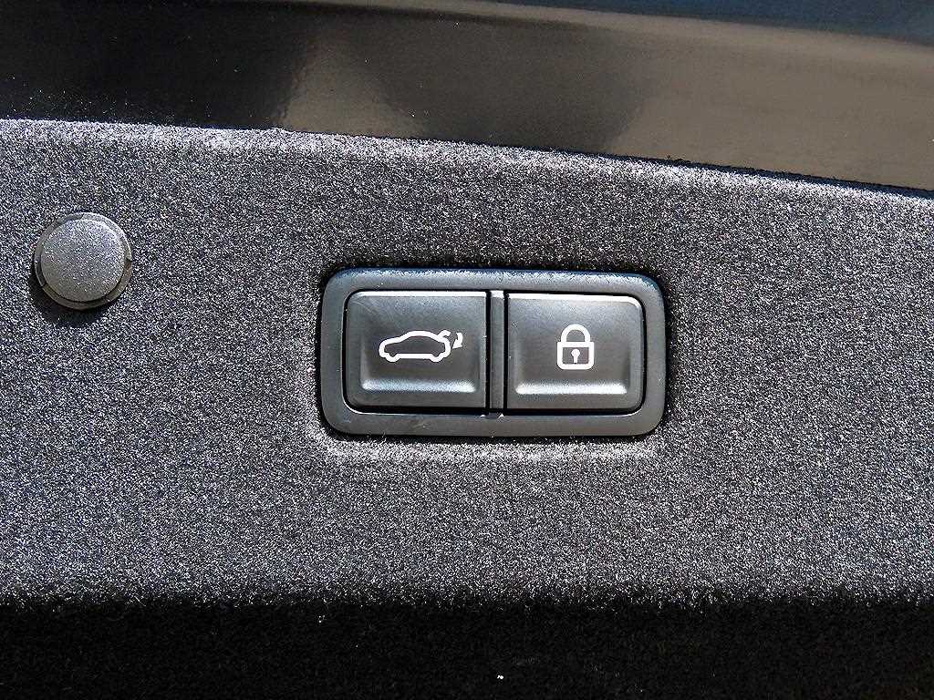 Kia K8 — photo 17