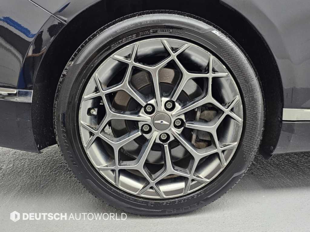 Genesis G80 — photo 05