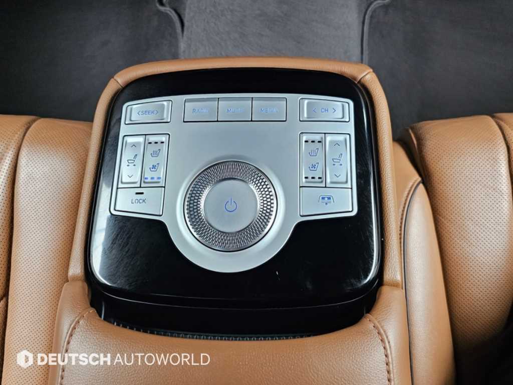 Genesis G80 — photo 16