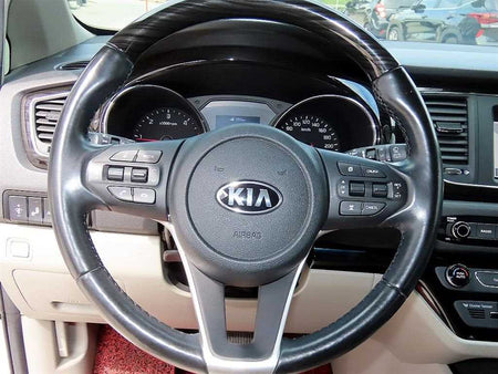 Kia Carnival — photo 08