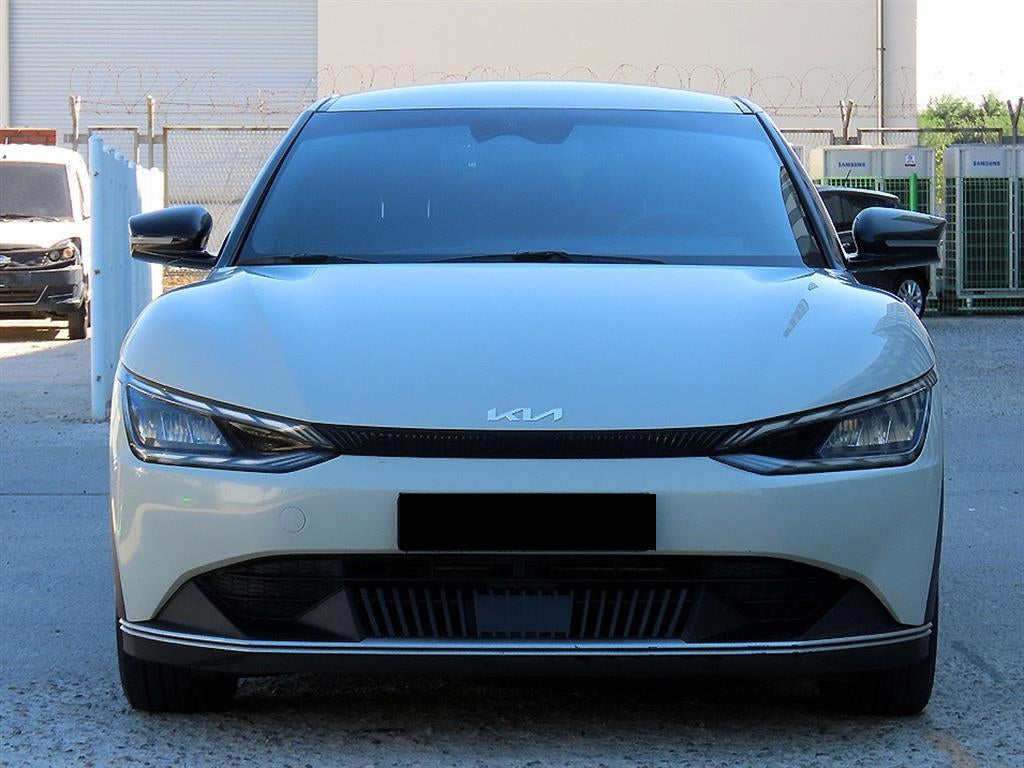 Kia EV6 — photo 01