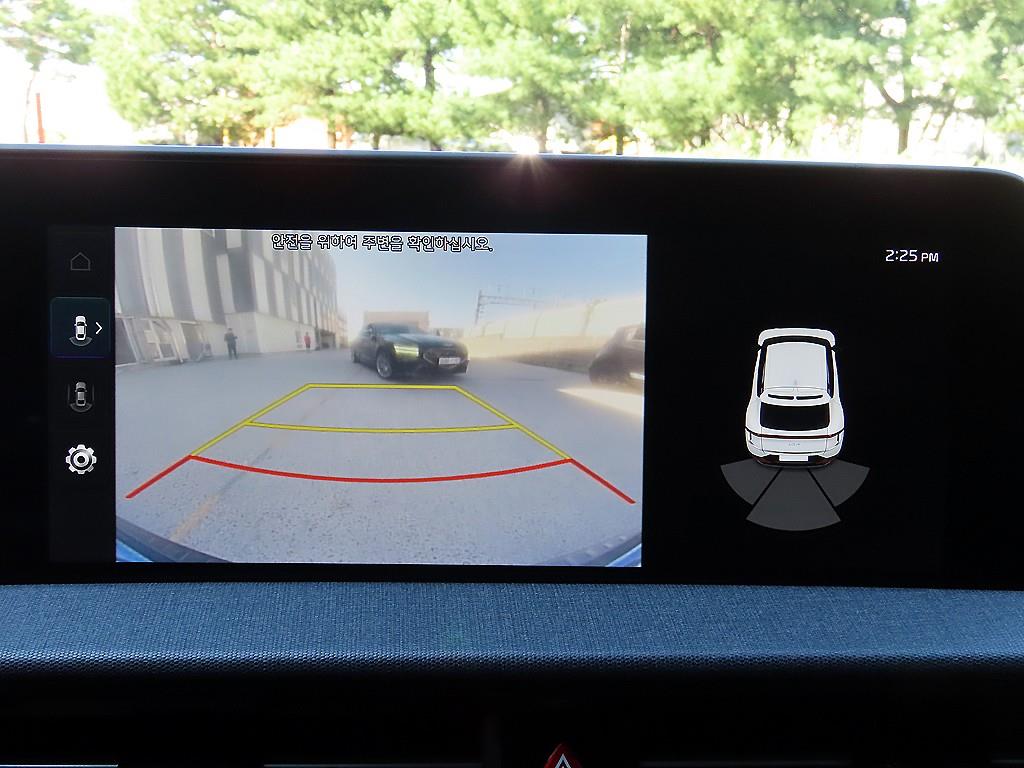 Kia EV6 — photo 14