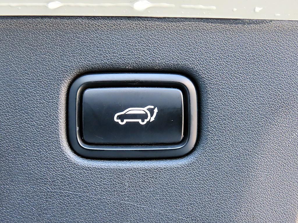 Kia EV6 — photo 17