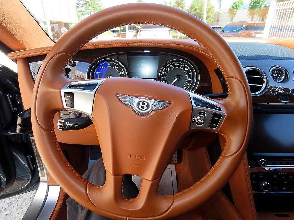 Bentley Continental — photo 08