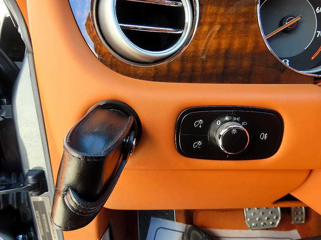 Bentley Continental — photo 16