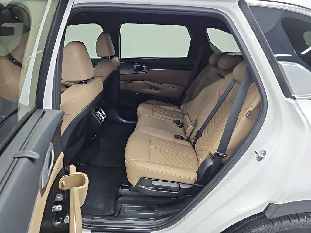 Kia Sorento — photo 12