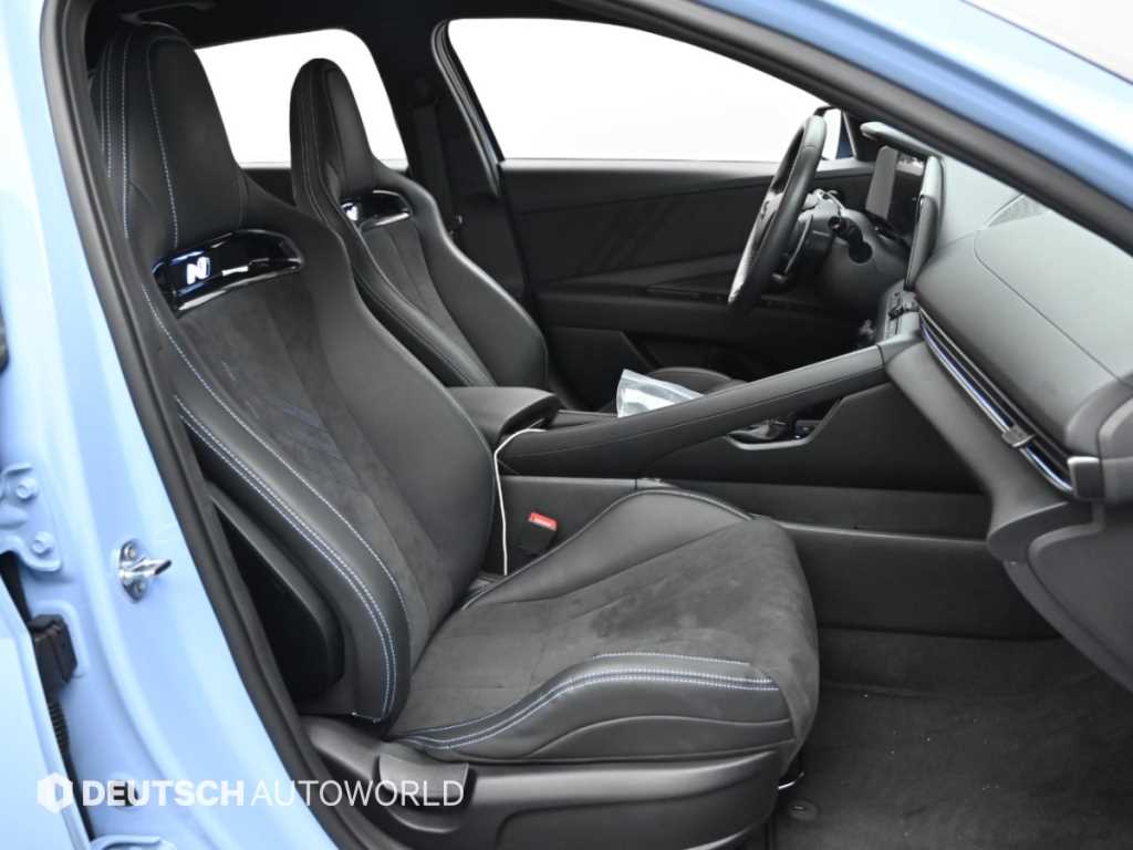 Hyundai Avante — photo 10