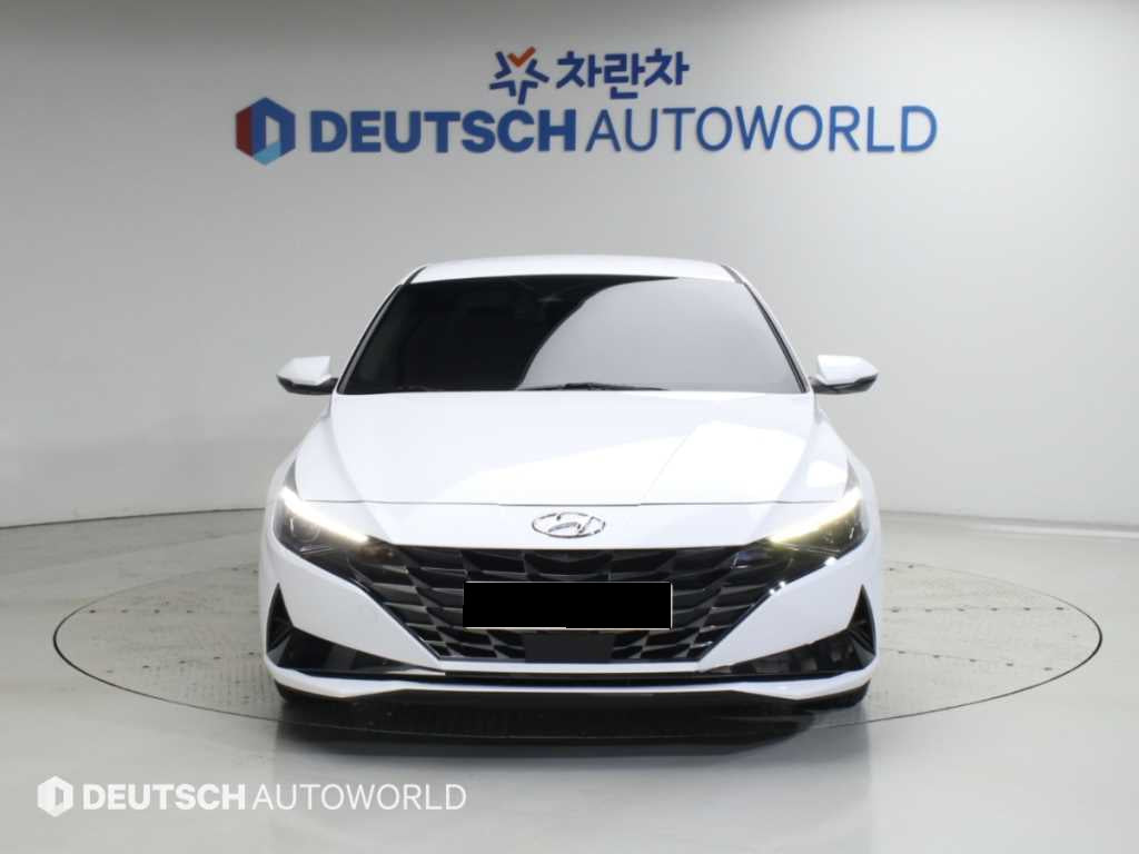 Hyundai Avante — photo 02