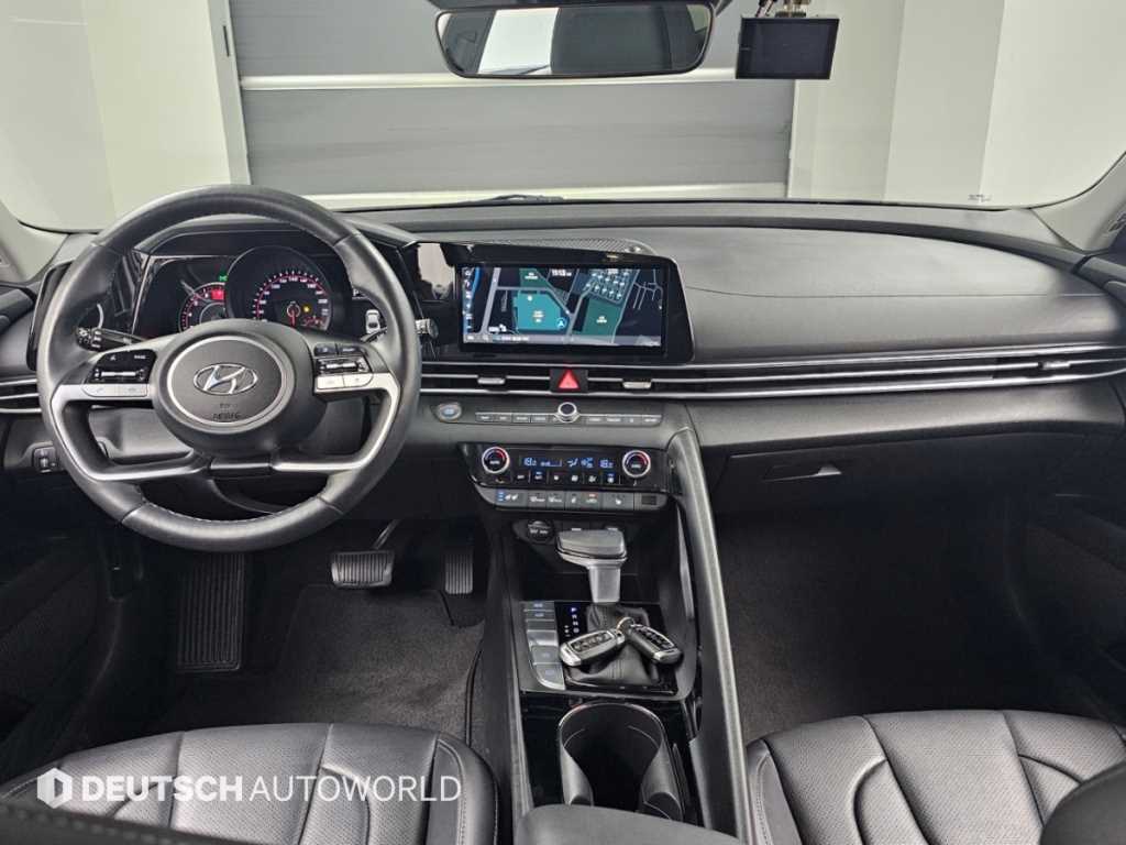Hyundai Avante — photo 08