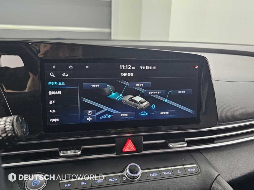 Hyundai Avante — photo 09