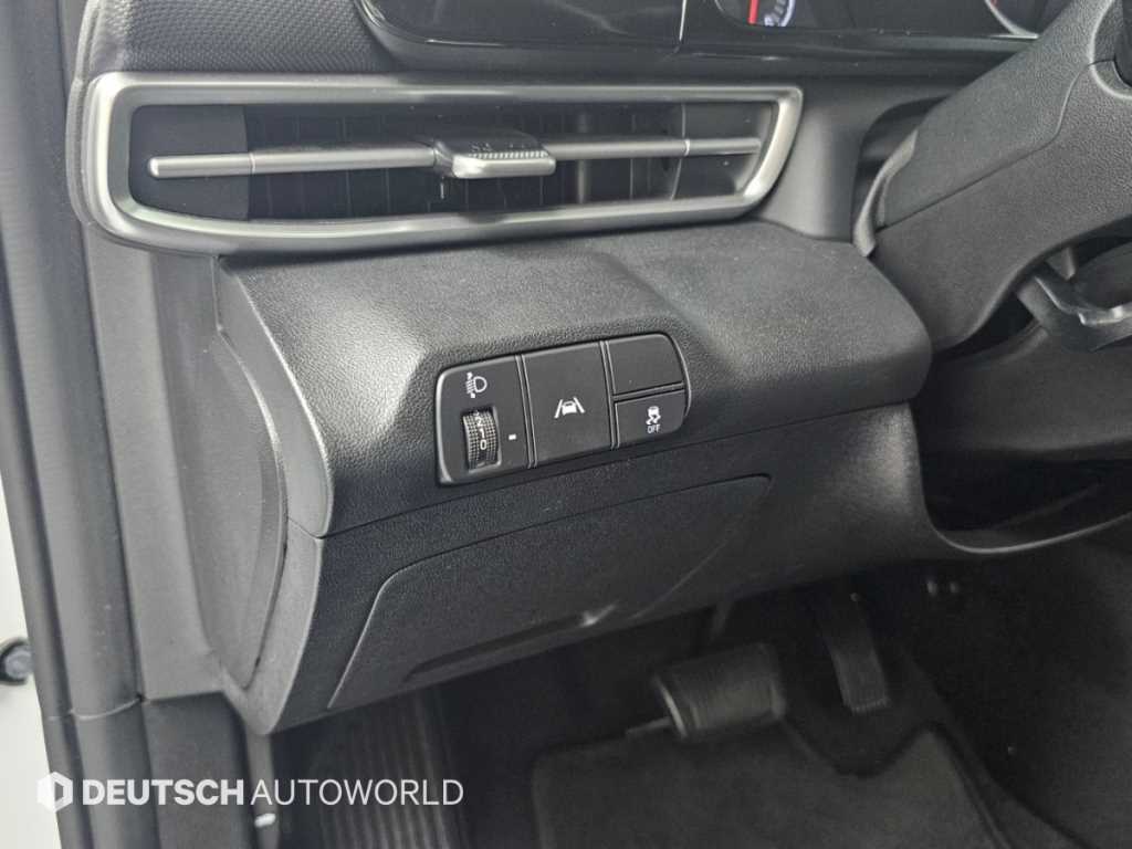 Hyundai Avante — photo 13