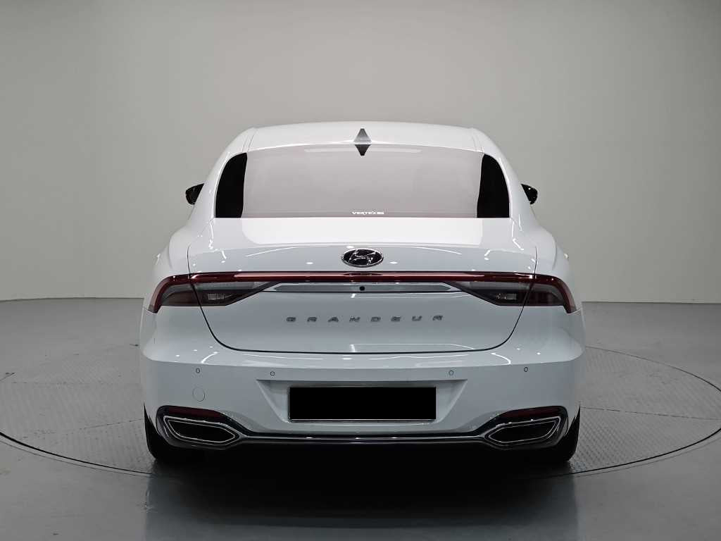 Hyundai Grandeur — photo 03