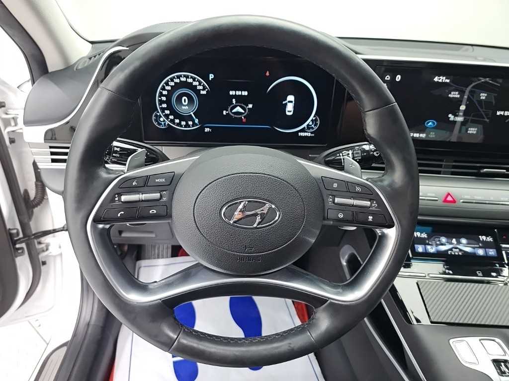 Hyundai Grandeur — photo 09