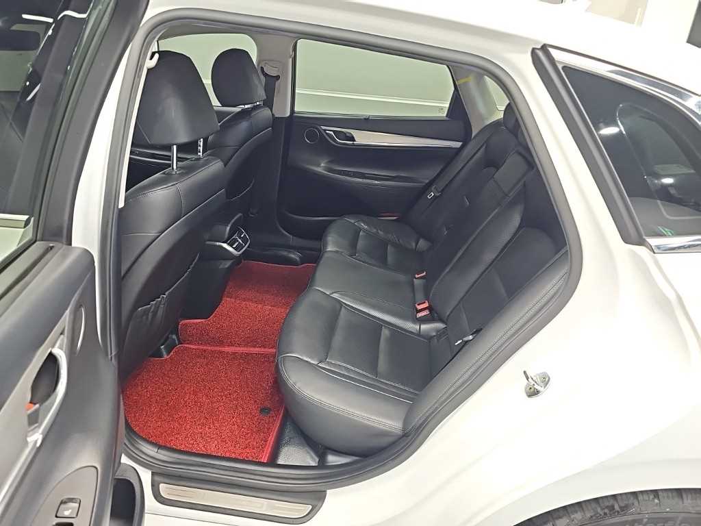 Hyundai Grandeur — photo 12