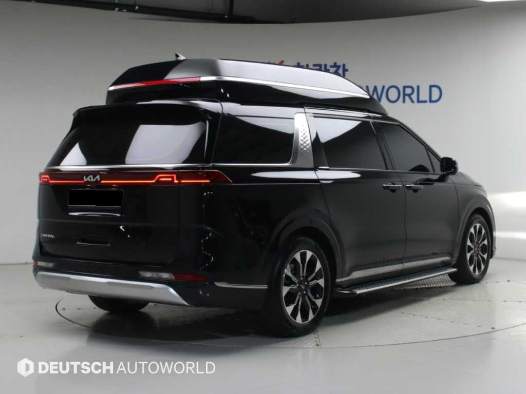 Kia Carnival — photo 02