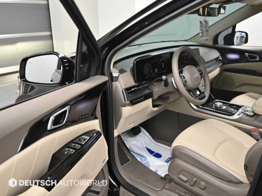 Kia Carnival — photo 11