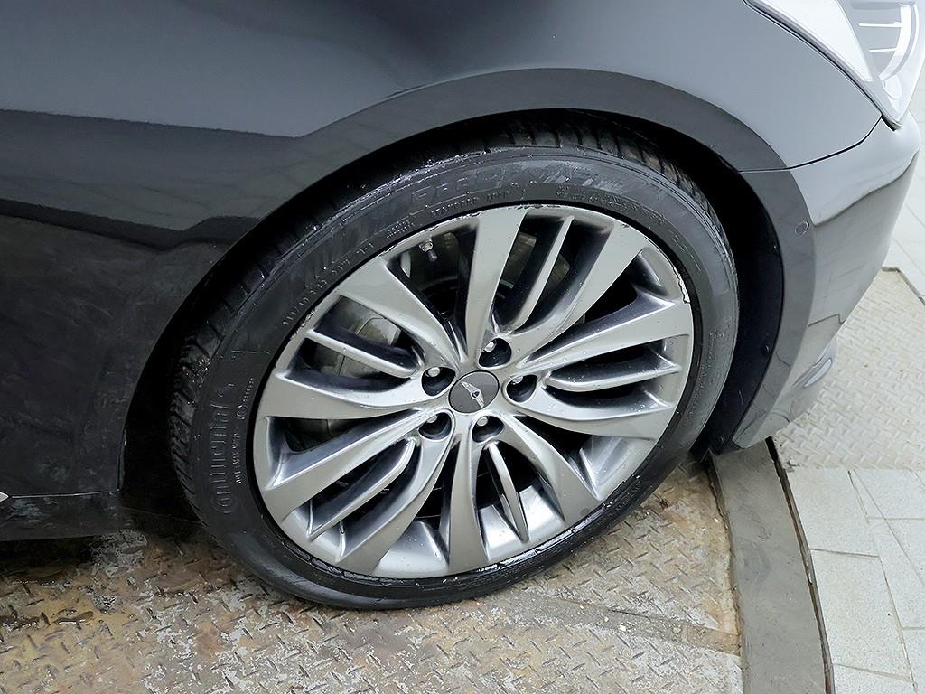 Hyundai Genesis — photo 08