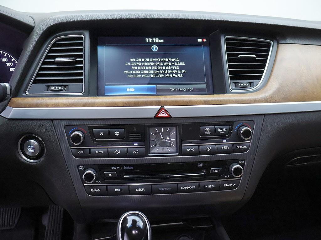 Hyundai Genesis — photo 09