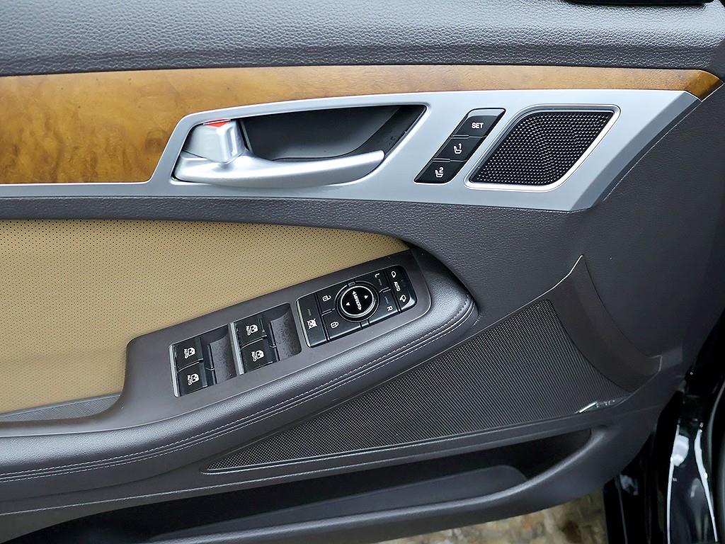 Hyundai Genesis — photo 15