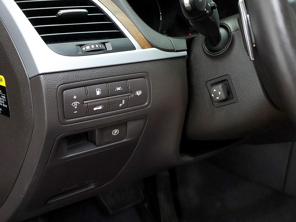 Hyundai Genesis — photo 16