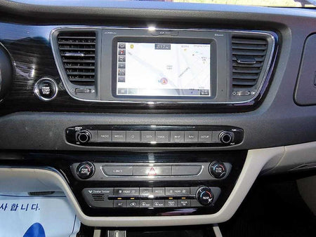 Kia Carnival — photo 13