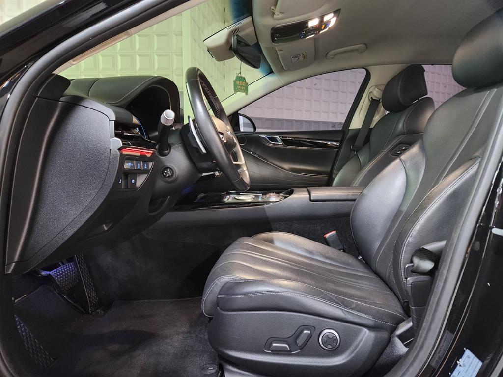 Genesis G80 — photo 06