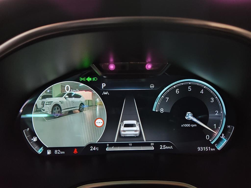 Genesis G80 — photo 09