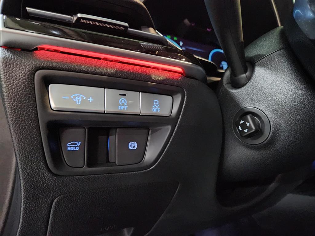 Genesis G80 — photo 17