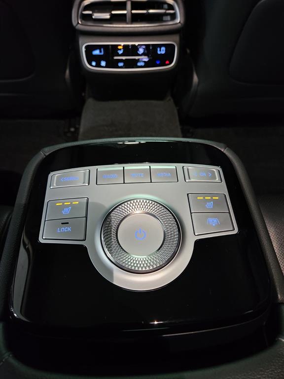 Genesis G80 — photo 18