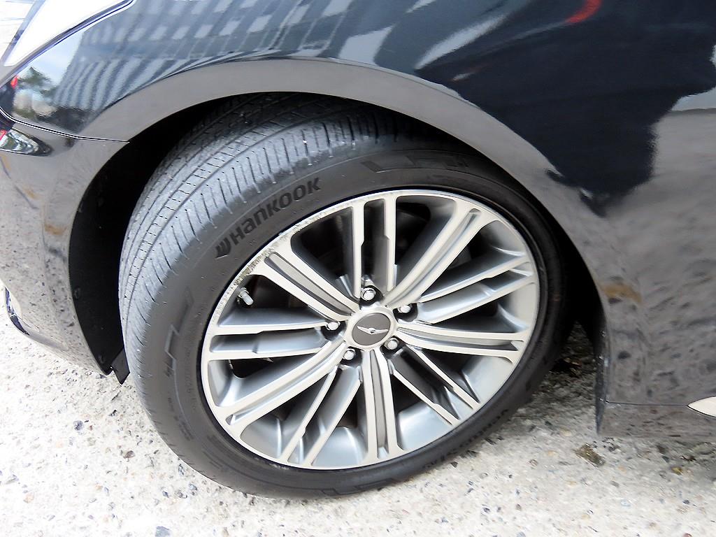 Genesis G80 — photo 20