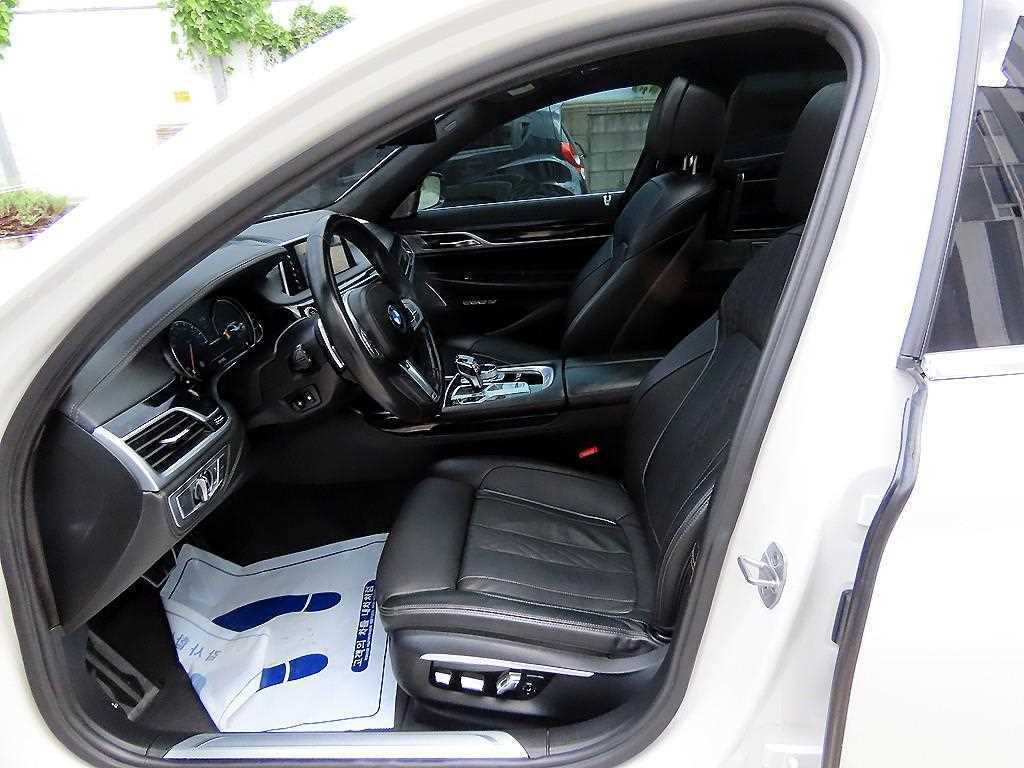 BMW 7-Series — photo 05