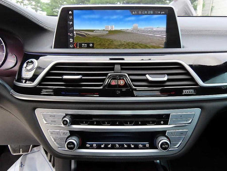 BMW 7-Series — photo 12