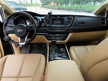Kia Carnival — photo 08
