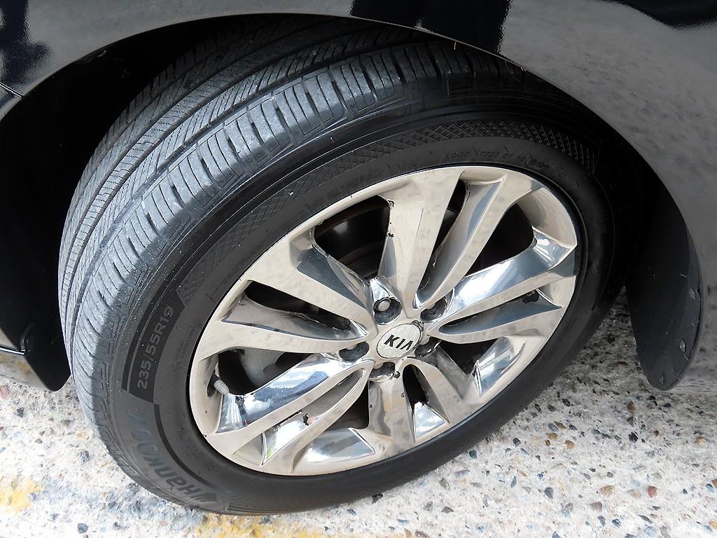 Kia Carnival — photo 20