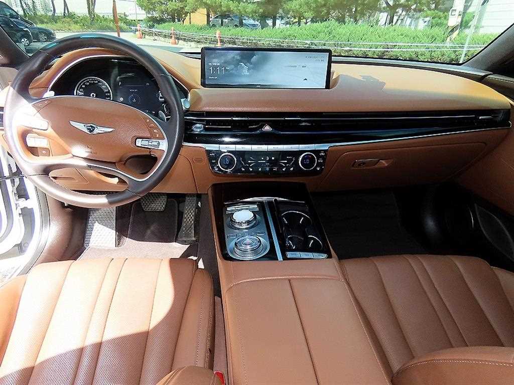 Genesis G80 — photo 07