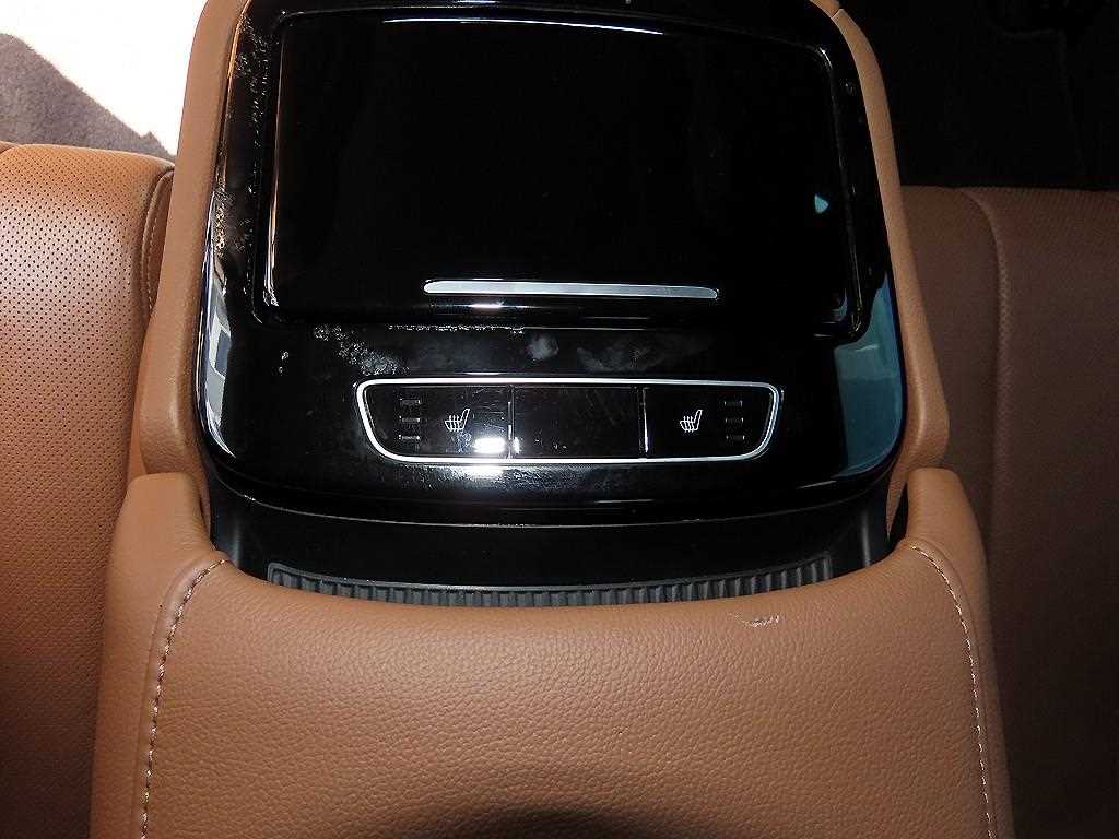 Genesis G80 — photo 16