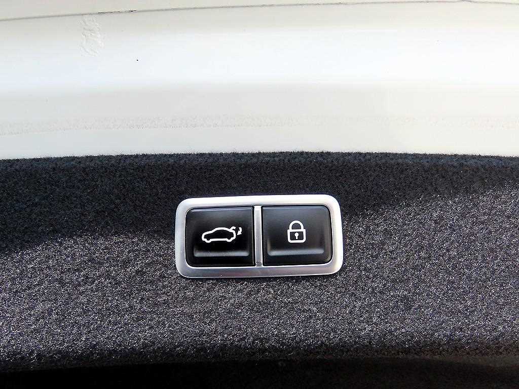 Genesis G80 — photo 17