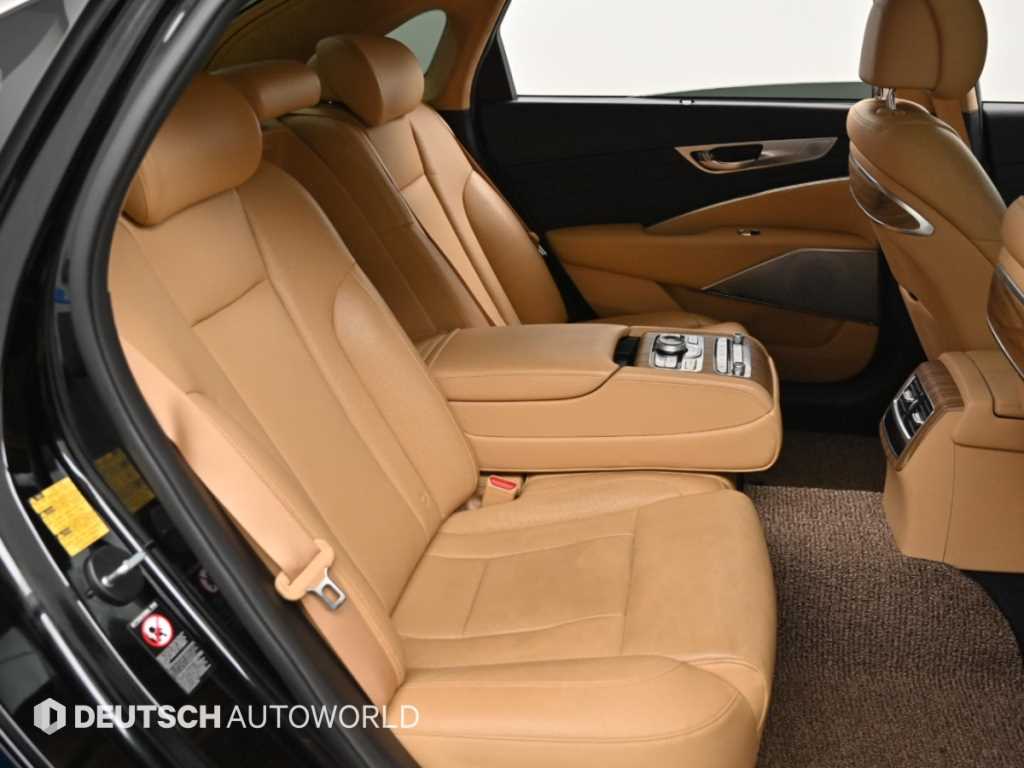 Kia K9 — photo 12