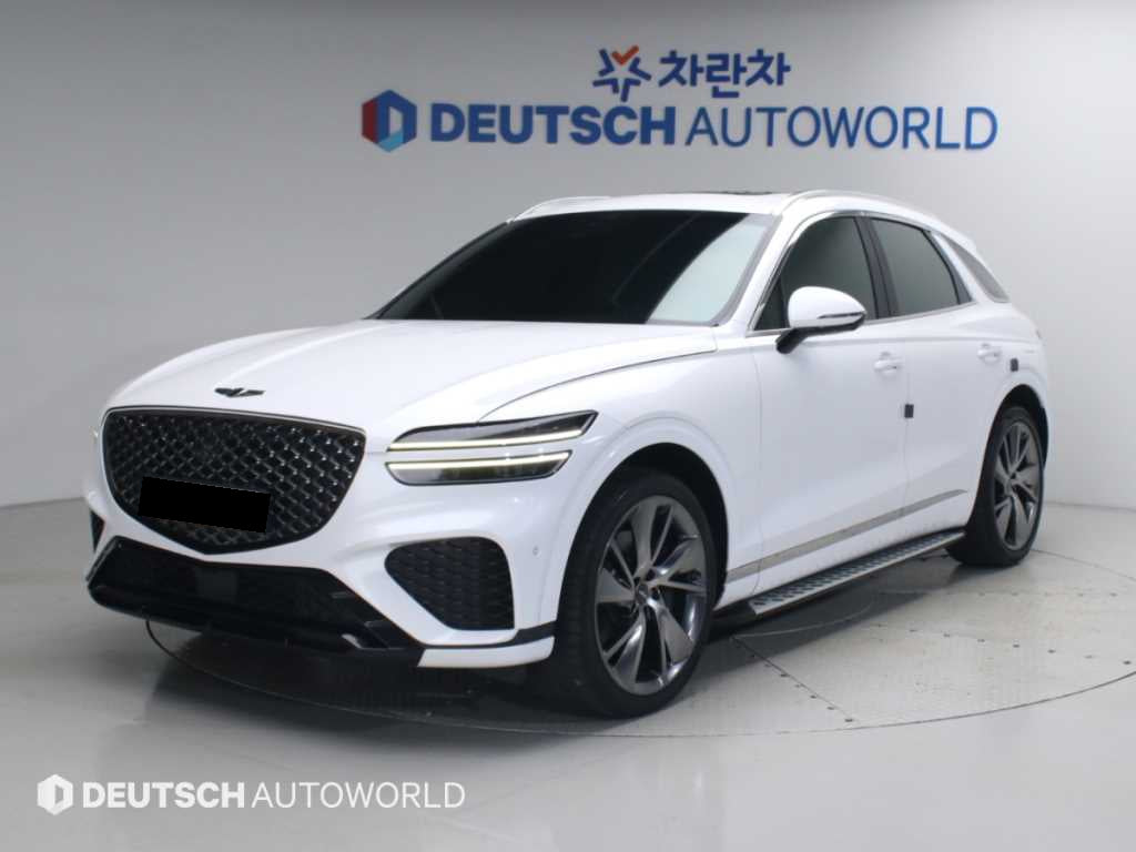 Genesis GV70 — photo 01