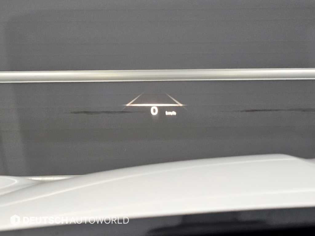 Genesis GV70 — photo 17