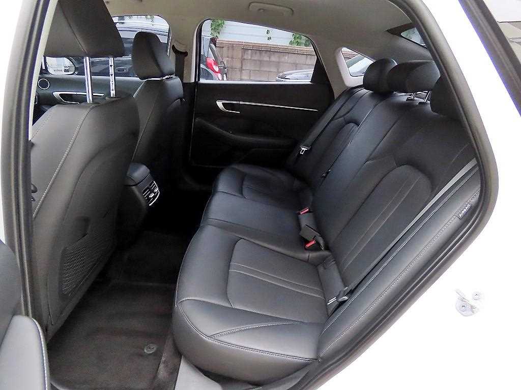 Hyundai Sonata — photo 06