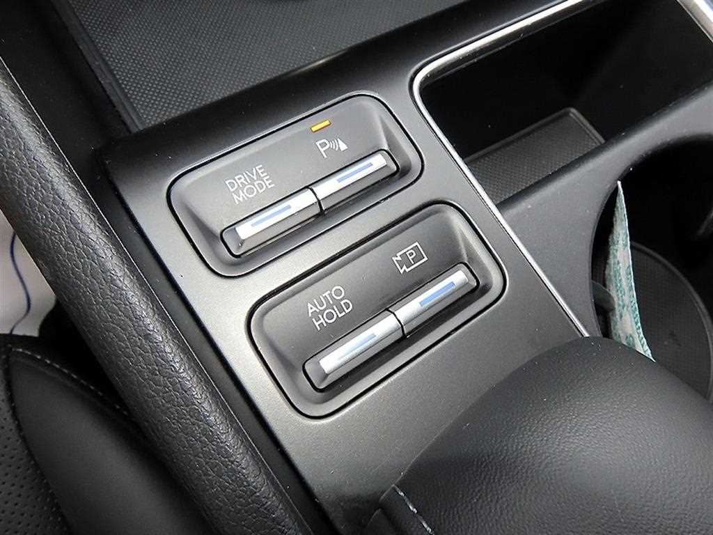 Hyundai Sonata — photo 13
