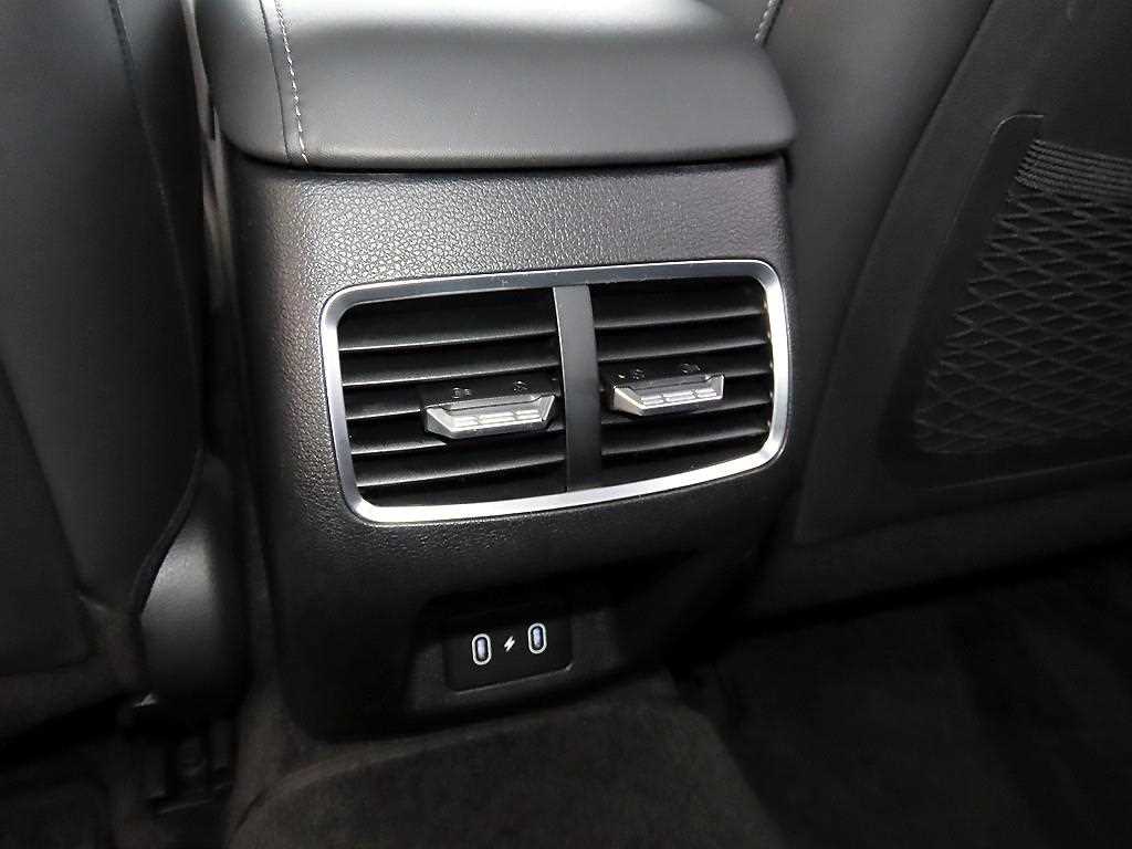 Hyundai Sonata — photo 18