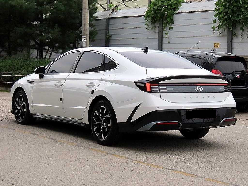 Hyundai Sonata — photo 03