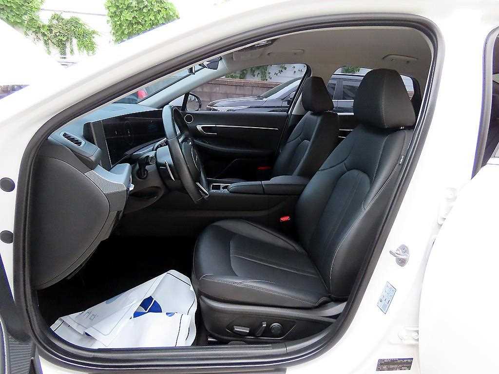 Hyundai Sonata — photo 05