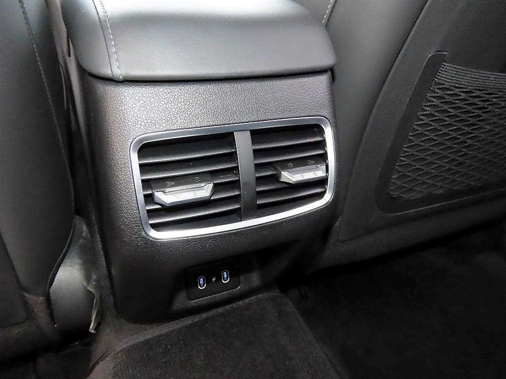 Hyundai Sonata — photo 18