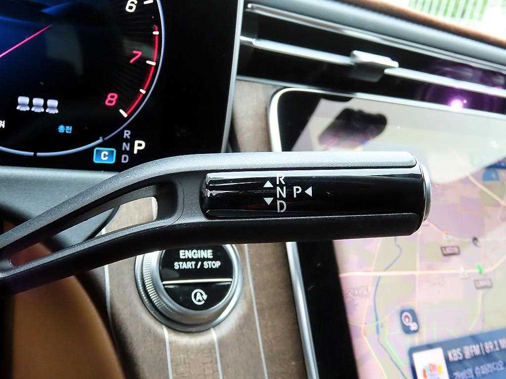 Mercedes-Benz E-Class — photo 11